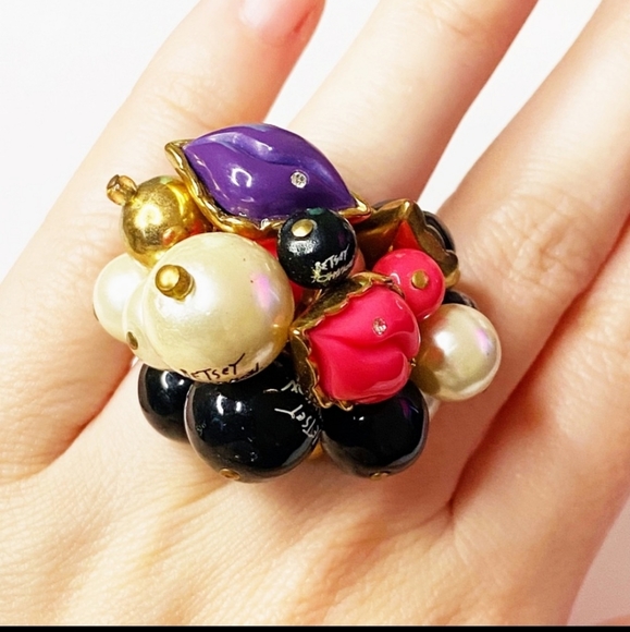 Betsey Johnson First Date Ring - Picture 2 of 13